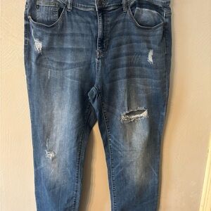 Judy Blue Medium Wash Distressed Boyfriend Jeans